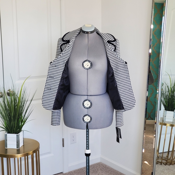 Le Suit Women's Houndstooth Blazer and Skirt Set (Size 12) - Picture 5 of 15